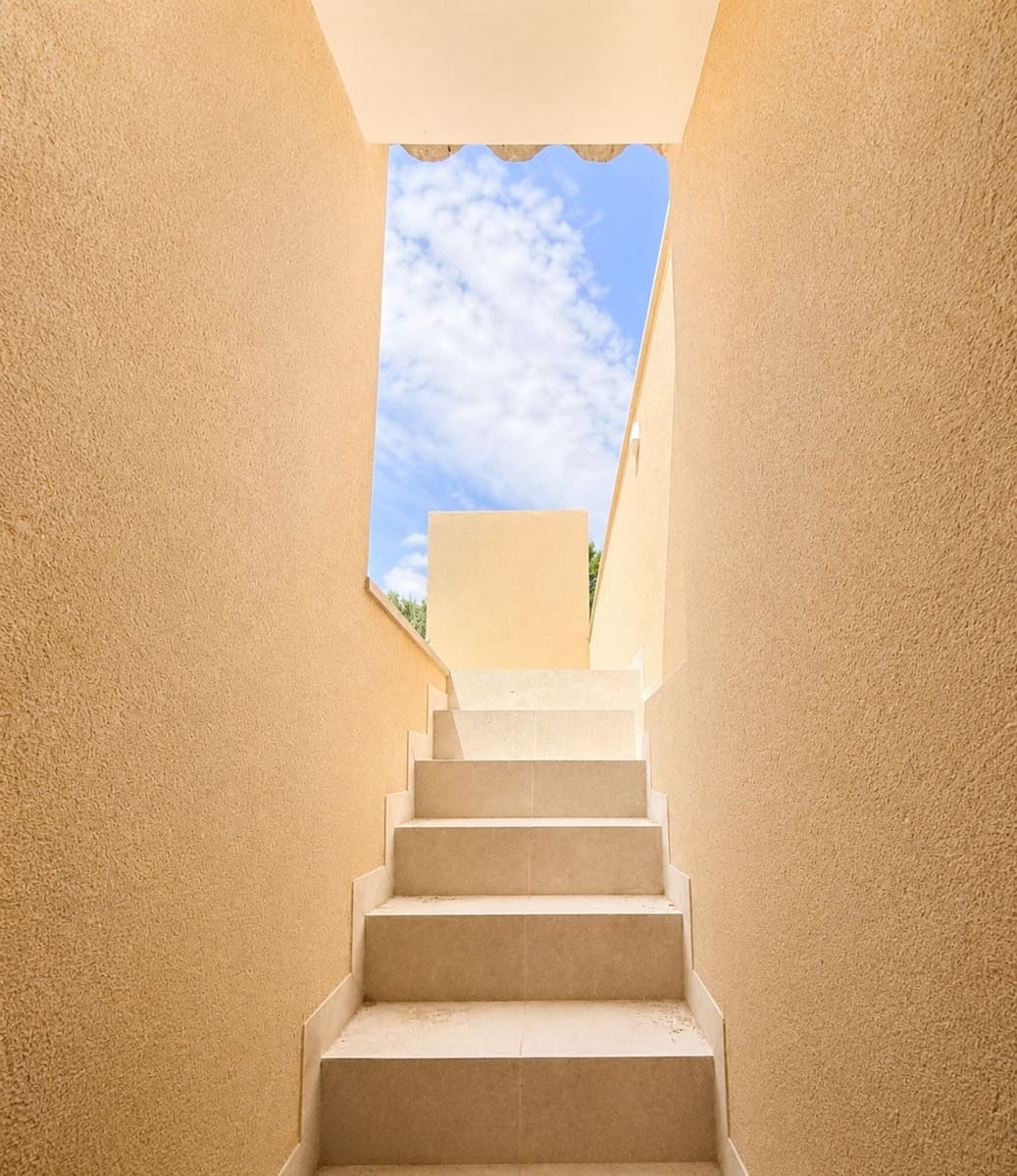 2 bedroom Flat for sale in Bunyola with pool - € 550,000 (Ref: 9523100)