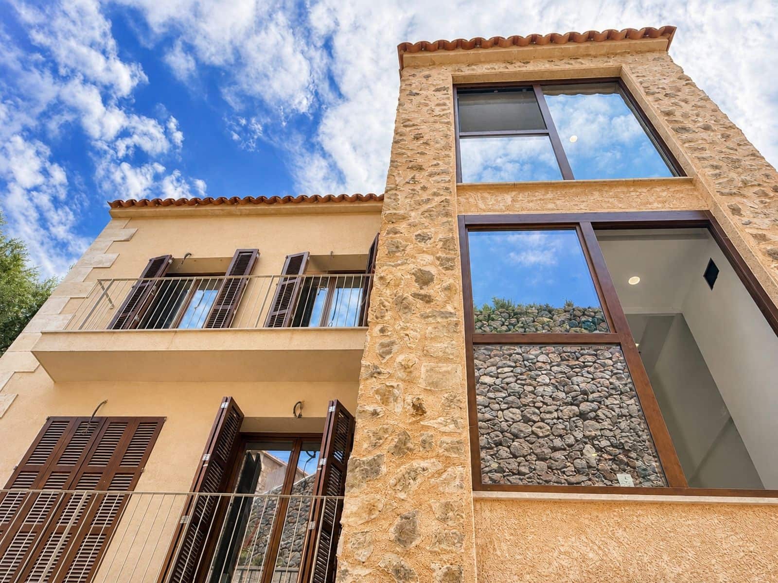 2 bedroom Flat for sale in Bunyola with pool - € 550,000 (Ref: 9523100)