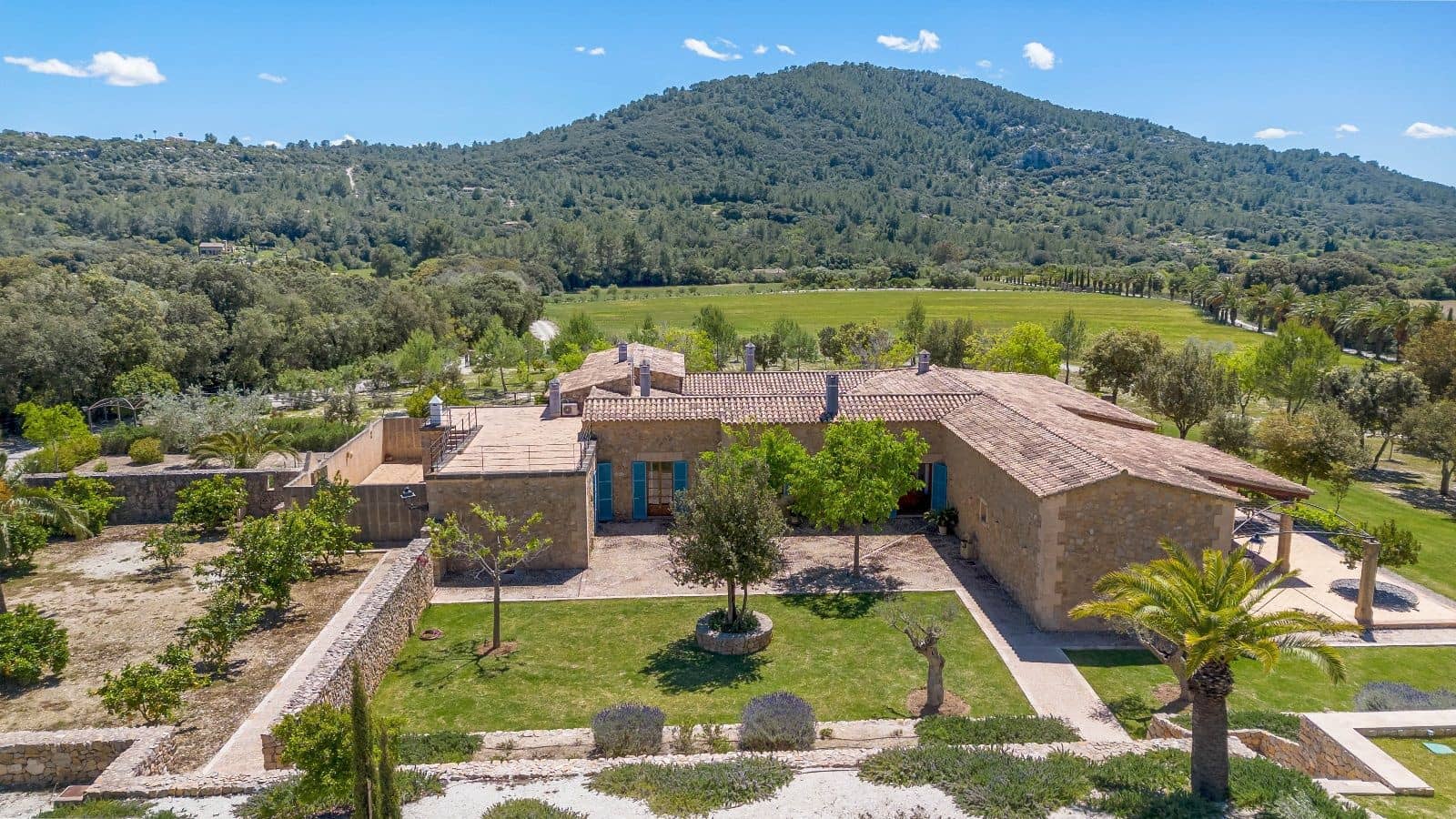 5 soverom Finca/Herregård til salgs i Campanet med svømmebasseng garasje - € 7 500 000 (Ref: 9523105)