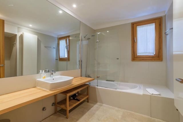 4 slaapkamer Finca/Landhuis te koop in Pollensa / Pollença met zwembad - € 2.800.000 (Ref: 9523111)