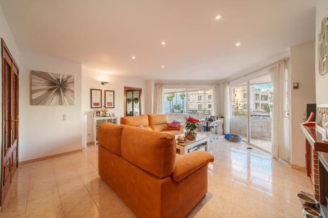 3 bedroom Flat for sale in Platja d'Alcúdia, Alcúdia - € 319,000 (Ref: 9523116)