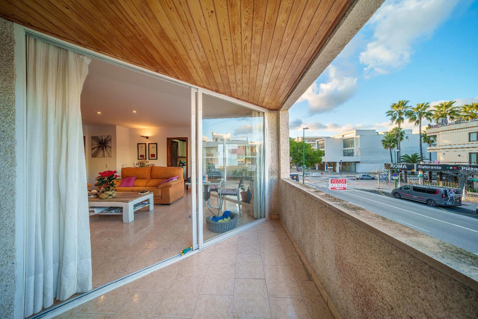 3 bedroom Flat for sale in Alcudia - € 319,000 (Ref: 9523116)