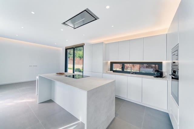 3 quarto Casa em Banda para venda em Sa Pobla com piscina garagem - 1 050 000 € (Ref: 9523117)