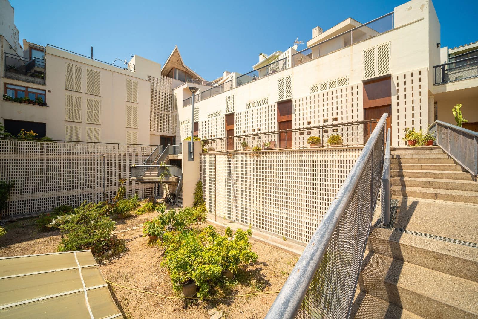 3 bedroom Flat for sale in Pollensa / Pollenca - € 530,000 (Ref: 9523119)