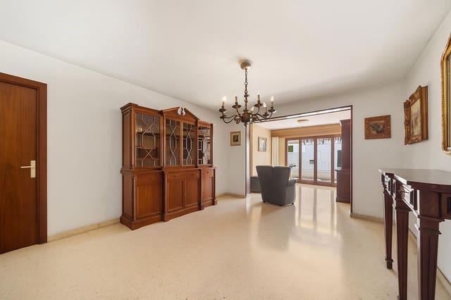4 bedroom Flat for sale in La Missió, Palma de Mallorca with garage - € 750,000 (Ref: 9523123)