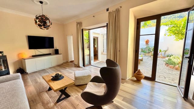 2 bedroom Townhouse for sale in Esporles - € 998,000 (Ref: 9523137)