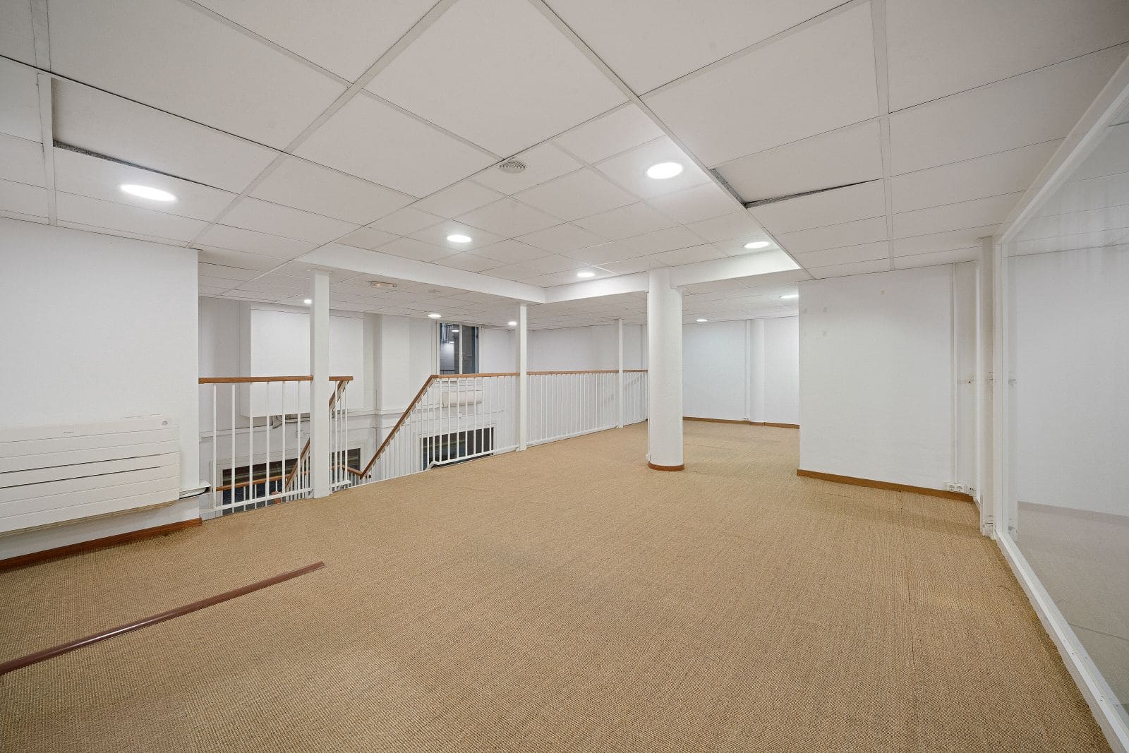 Local Commercial à louer à Palma de Mallorca avec garage - 3 747 € (Ref: 9523144)