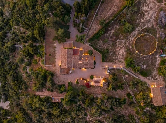 7 slaapkamer Finca/Landhuis te koop in Felanitx met garage - € 6.500.000 (Ref: 9523145)