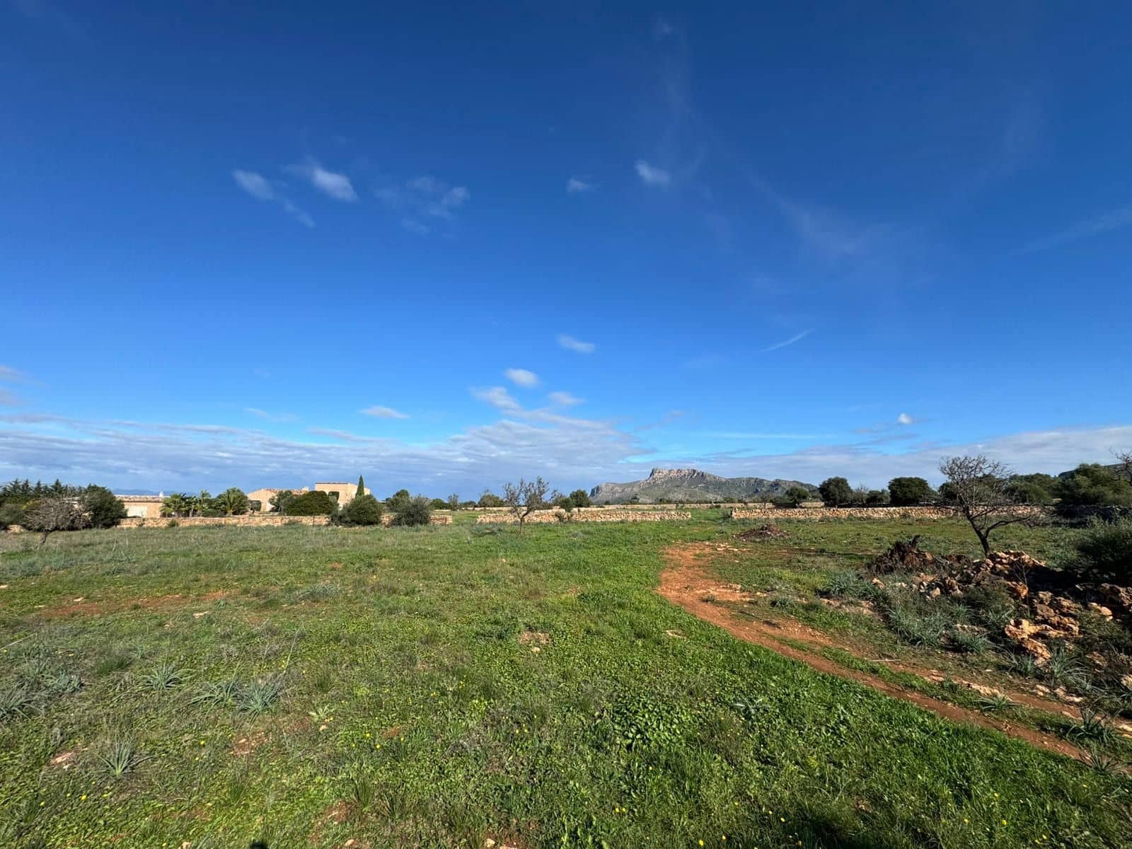 Finca/Casa Rural de 2 habitaciones en Petra en venta con garaje - 850.000 € (Ref: 9523146)