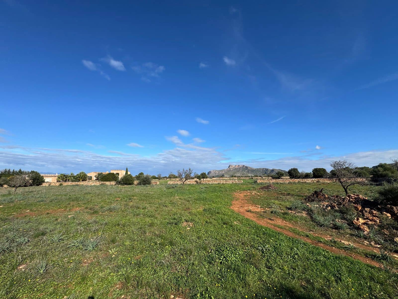 Finca/Casa Rural de 2 habitaciones en Petra en venta con garaje - 850.000 € (Ref: 9523146)
