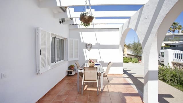 3 quarto Casa em Banda para venda em Puerto de Alcudia, Alcúdia com garagem - 650 000 € (Ref: 9523147)