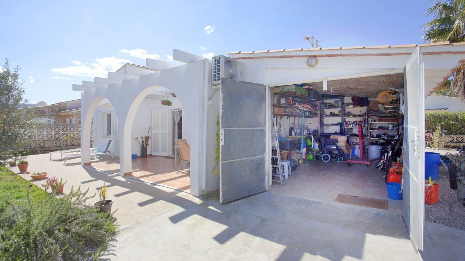 3 quarto Casa em Banda para venda em Puerto de Alcudia com garagem - 650 000 € (Ref: 9523147)