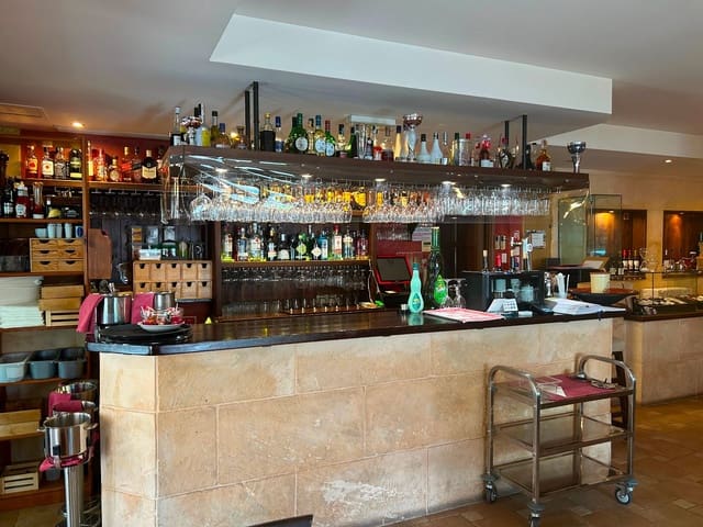 Comercial para venda em El Toro / Port Adriano, Calvià com garagem - 1 650 000 € (Ref: 9523160)