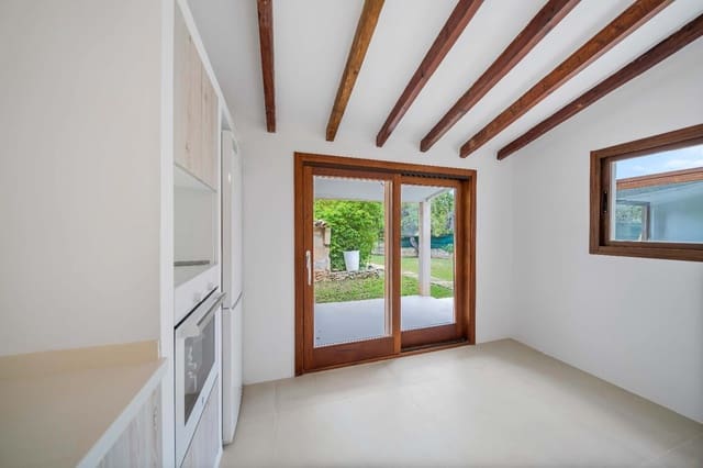 Casa de 3 habitaciones en Campanet en venta con piscina - 995.000 € (Ref: 9523164)