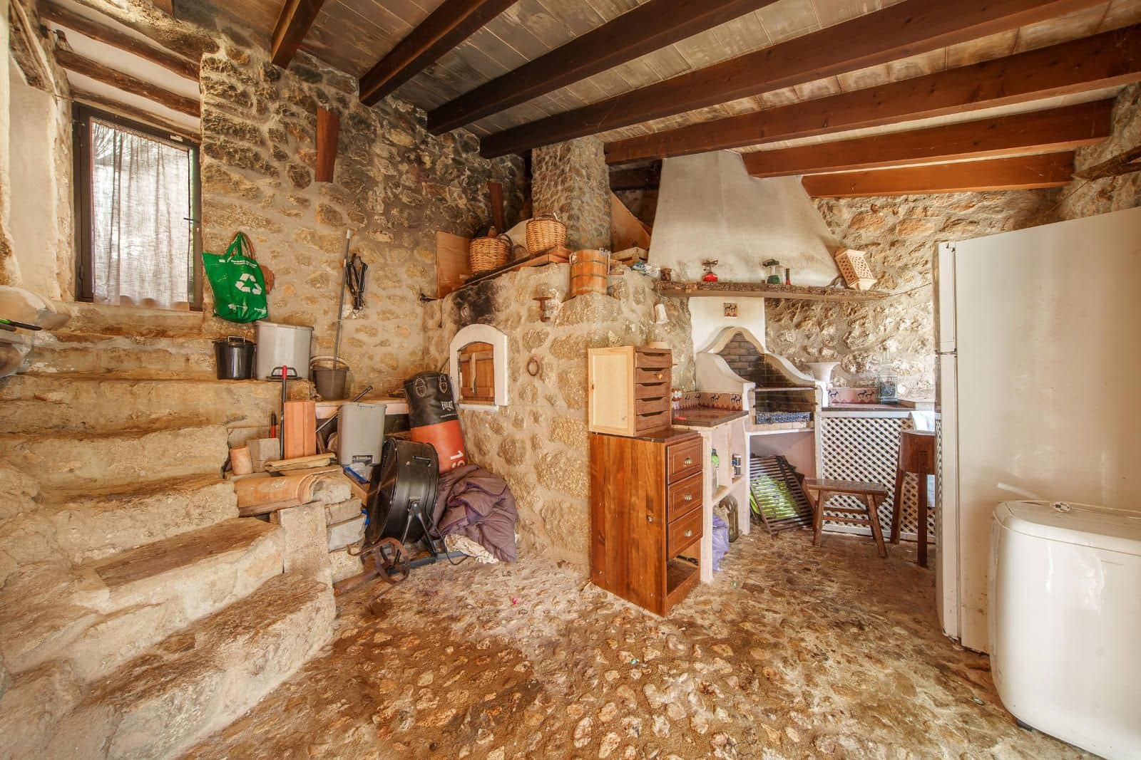 Casa de 4 habitaciones en Esporles en venta - 665.000 € (Ref: 9523165)