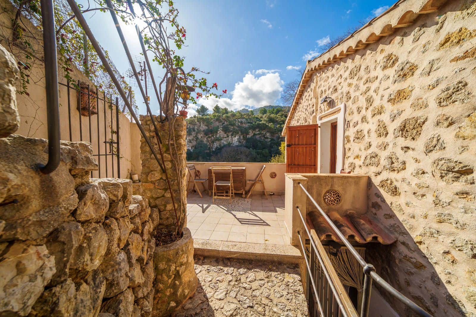 Casa de 4 habitaciones en Esporles en venta - 665.000 € (Ref: 9523165)