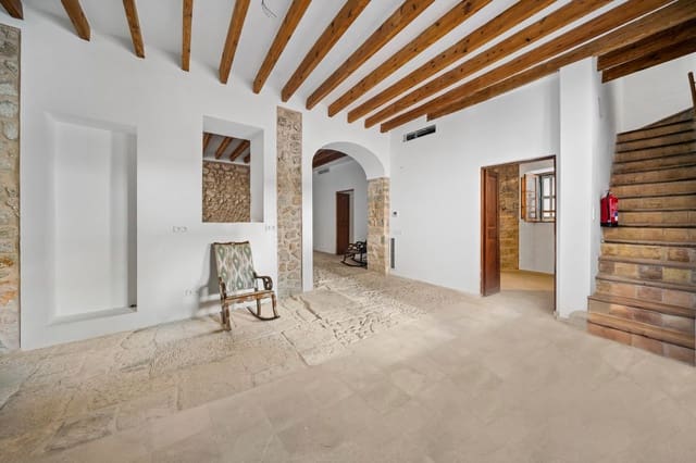 Casa de 6 habitaciones en Biniamar, Selva en venta con piscina - 1.250.000 € (Ref: 9523169)