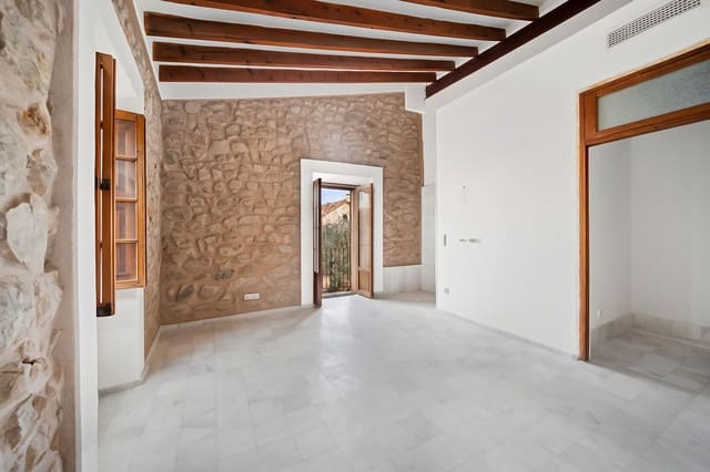 Casa de 6 habitaciones en Biniamar, Selva en venta con piscina - 1.250.000 € (Ref: 9523169)