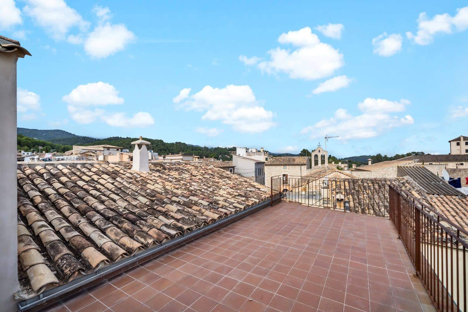 Casa de 6 habitaciones en Biniamar en venta con piscina - 1.250.000 € (Ref: 9523169)