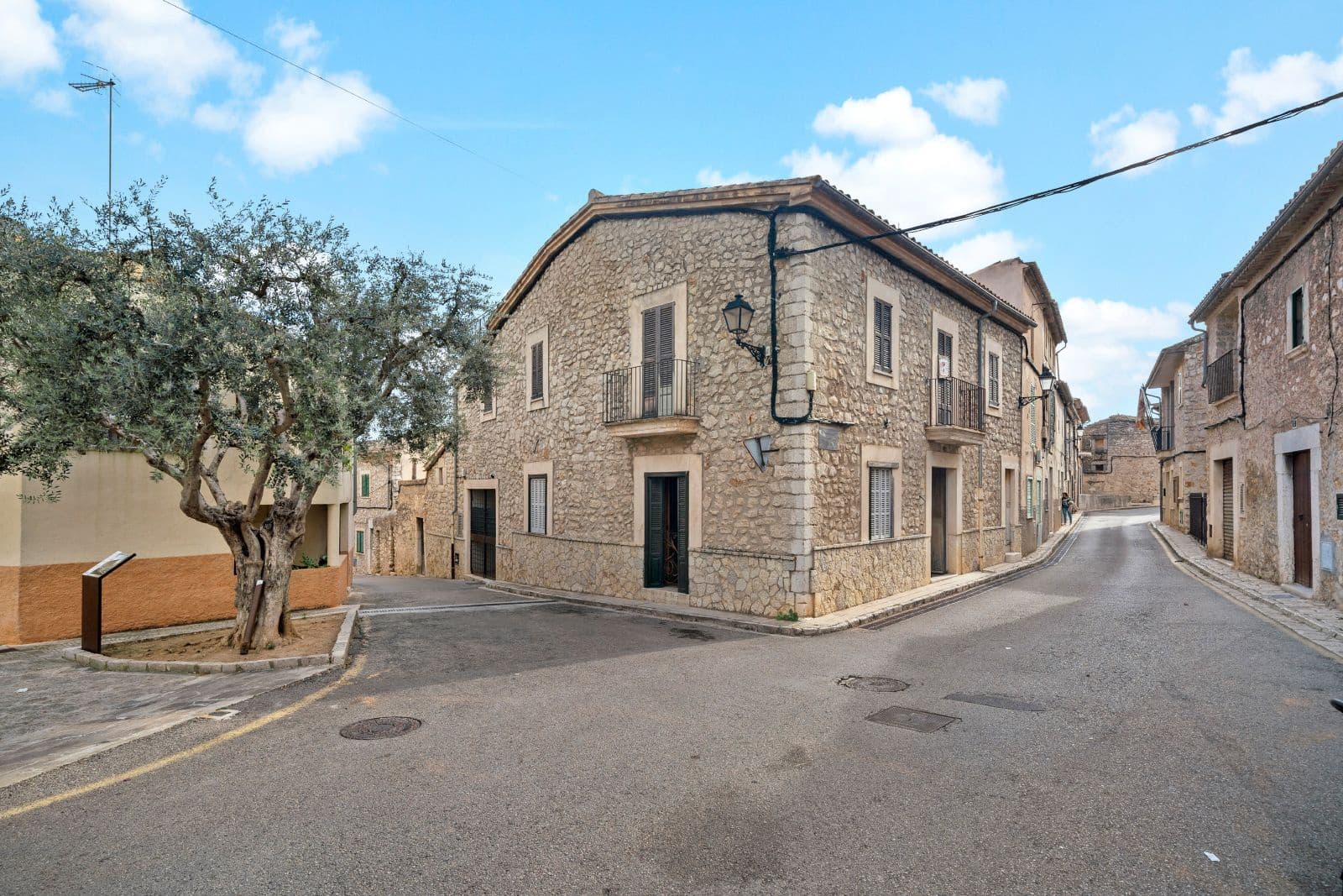 Casa de 6 habitaciones en Biniamar en venta con piscina - 1.250.000 € (Ref: 9523169)