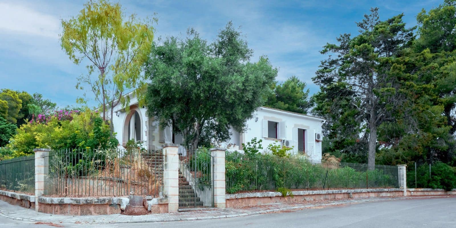 4 bedroom Townhouse for sale in Mal Pas-Bon Aire with pool garage - € 1,200,000 (Ref: 9523180)