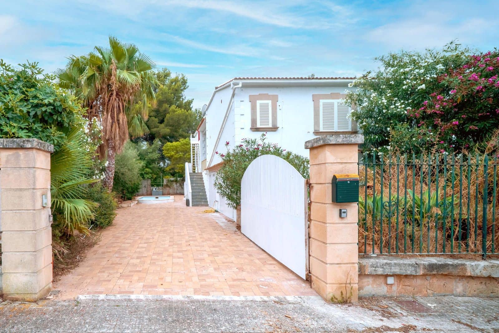 4 bedroom Townhouse for sale in Mal Pas-Bon Aire with pool garage - € 1,200,000 (Ref: 9523180)