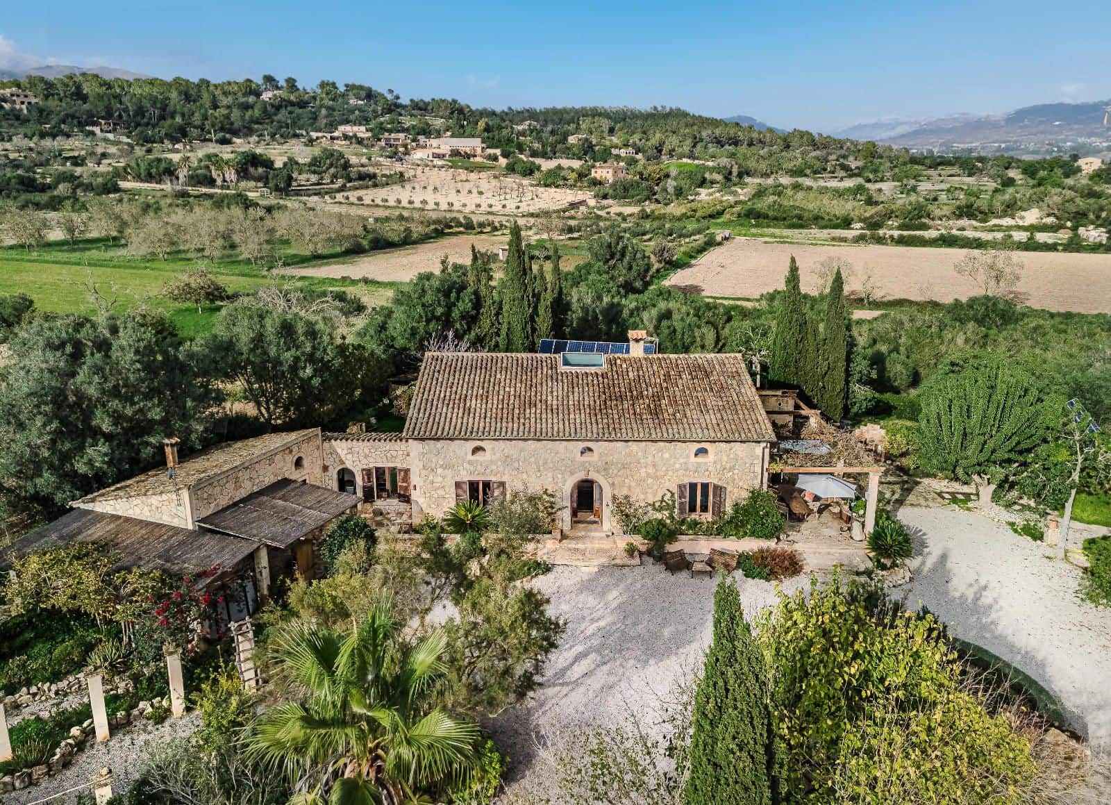 Finca/Casa Rural de 6 habitaciones en Porreres en venta con piscina garaje - 2.600.000 € (Ref: 9523182)