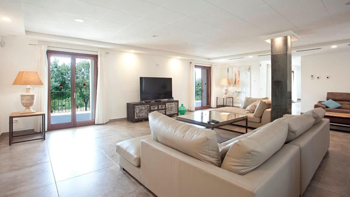 6 bedroom Finca/Country House for sale in Alcudia with pool garage - € 3,500,000 (Ref: 9523196)