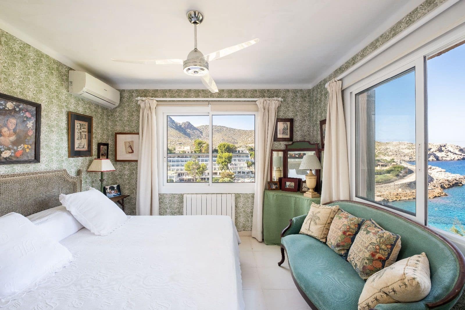 6 sovrum Hus till salu i Cala San Vicente / Cala Sant Vicenc med pool garage - 3 975 000 € (Ref: 9523214)