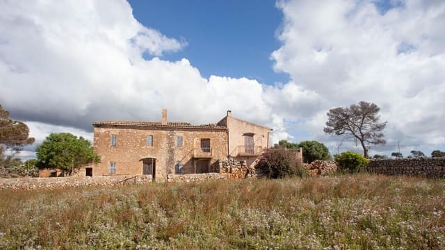 Finca/Herregård til salgs i Cala Anguila, Manacor med garasje - € 1 750 000 (Ref: 9523216)