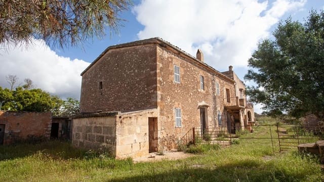 Finca/Herregård til salgs i Cala Anguila, Manacor med garasje - € 1 750 000 (Ref: 9523216)