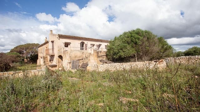 Finca/Herregård til salgs i Cala Anguila, Manacor med garasje - € 1 750 000 (Ref: 9523216)
