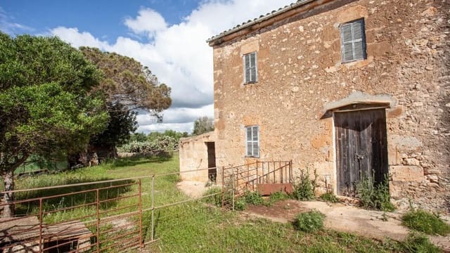 Finca/Herregård til salgs i Cala Anguila, Manacor med garasje - € 1 750 000 (Ref: 9523216)