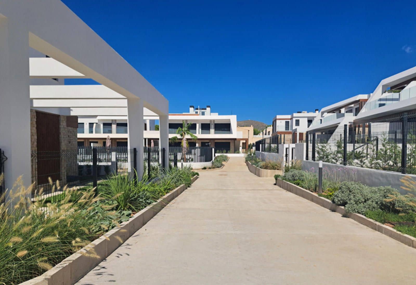 3 soverom Hus til salgs i Cala Ratjada med garasje - € 875 000 (Ref: 9523221)