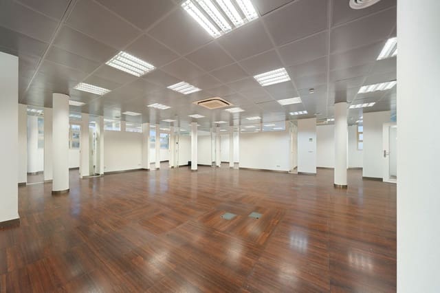 Local Comercial en Son Armadans, Palma de Mallorca en alquiler con garaje - 4.523 € (Ref: 9523230)