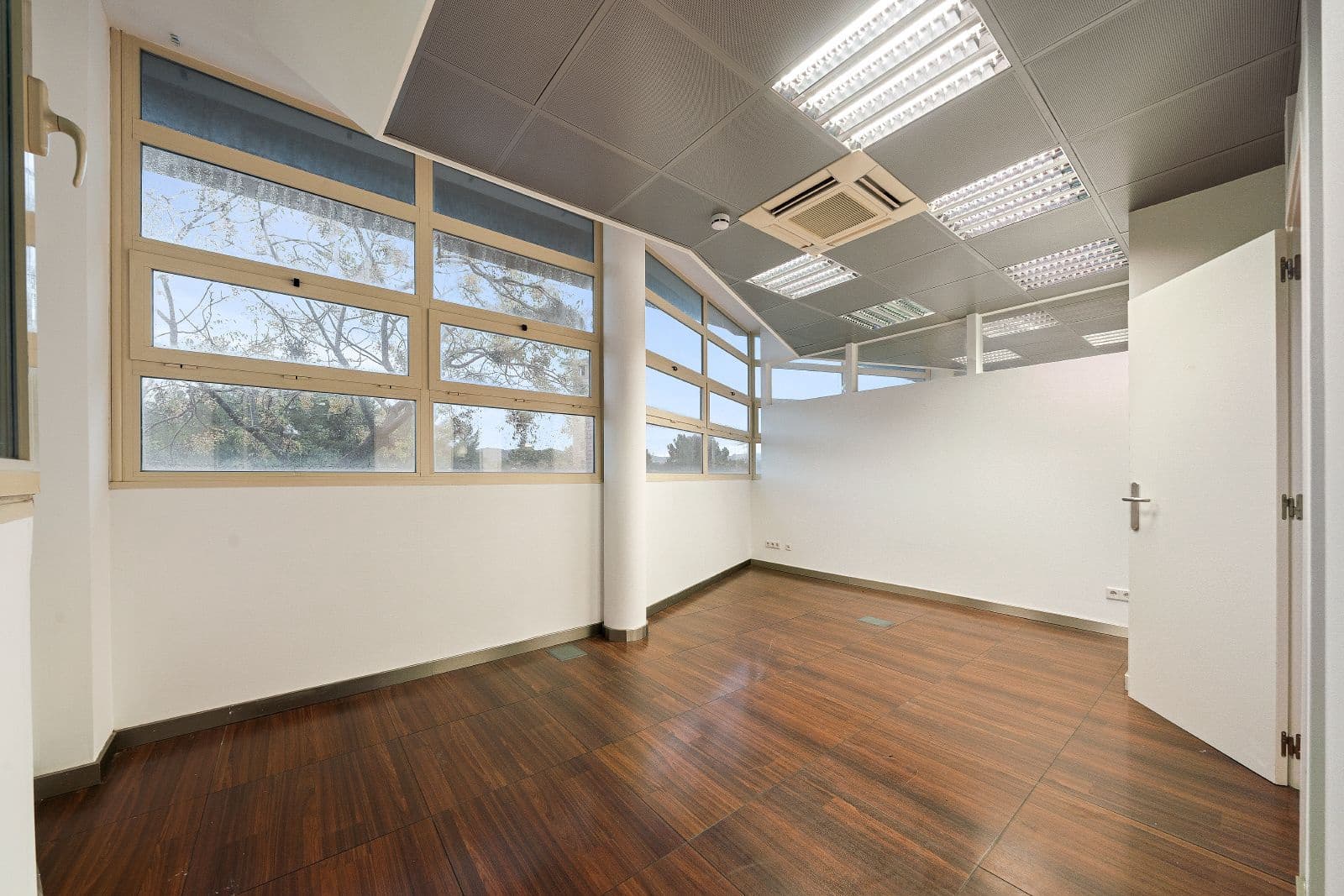 Local Comercial en Palma de Mallorca en alquiler con garaje - 4.523 € (Ref: 9523230)