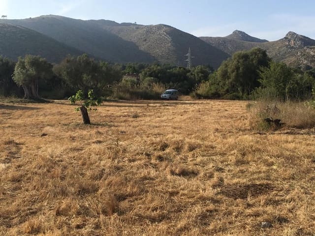 Rakentamaton maa myytävänä paikassa Capdepera - 399 000 € (Ref: 9523235)