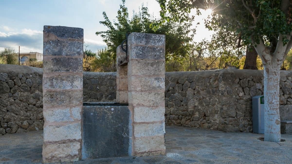 Townhouse for sale in Moscari with garage - € 480,000 (Ref: 9523240)