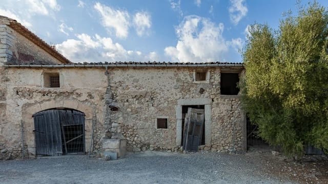 Townhouse for sale in Moscari, Selva with garage - € 480,000 (Ref: 9523240)