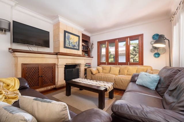 6 bedroom Townhouse for sale in Mal Pas-Bon Aire, Alcúdia with pool garage - € 1,450,000 (Ref: 9523244)