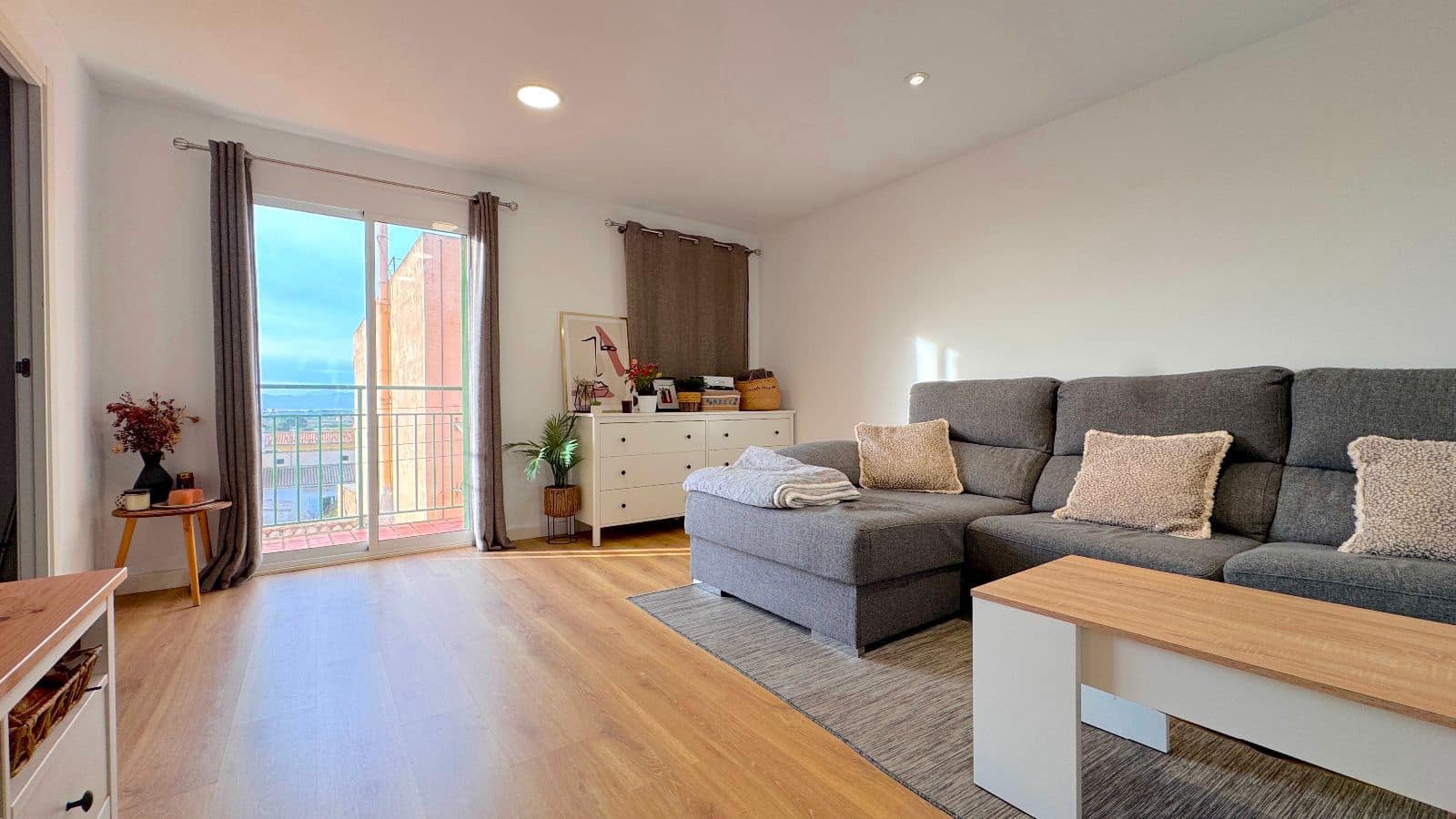 2 bedroom Penthouse for sale in Palma de Mallorca - € 359,000 (Ref: 9547129)