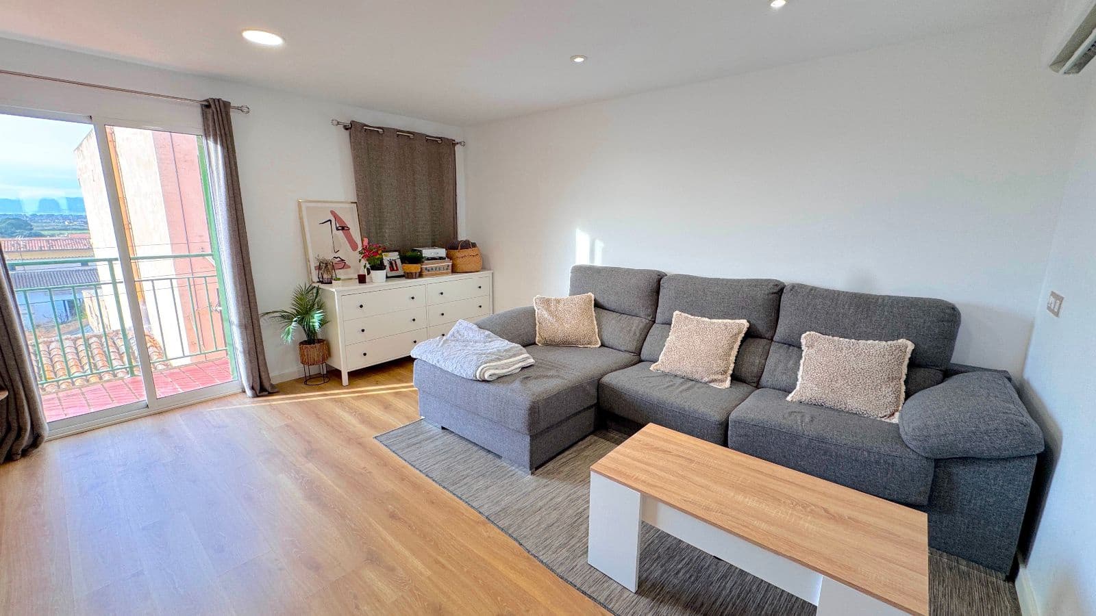 2 bedroom Penthouse for sale in Palma de Mallorca - € 359,000 (Ref: 9547129)