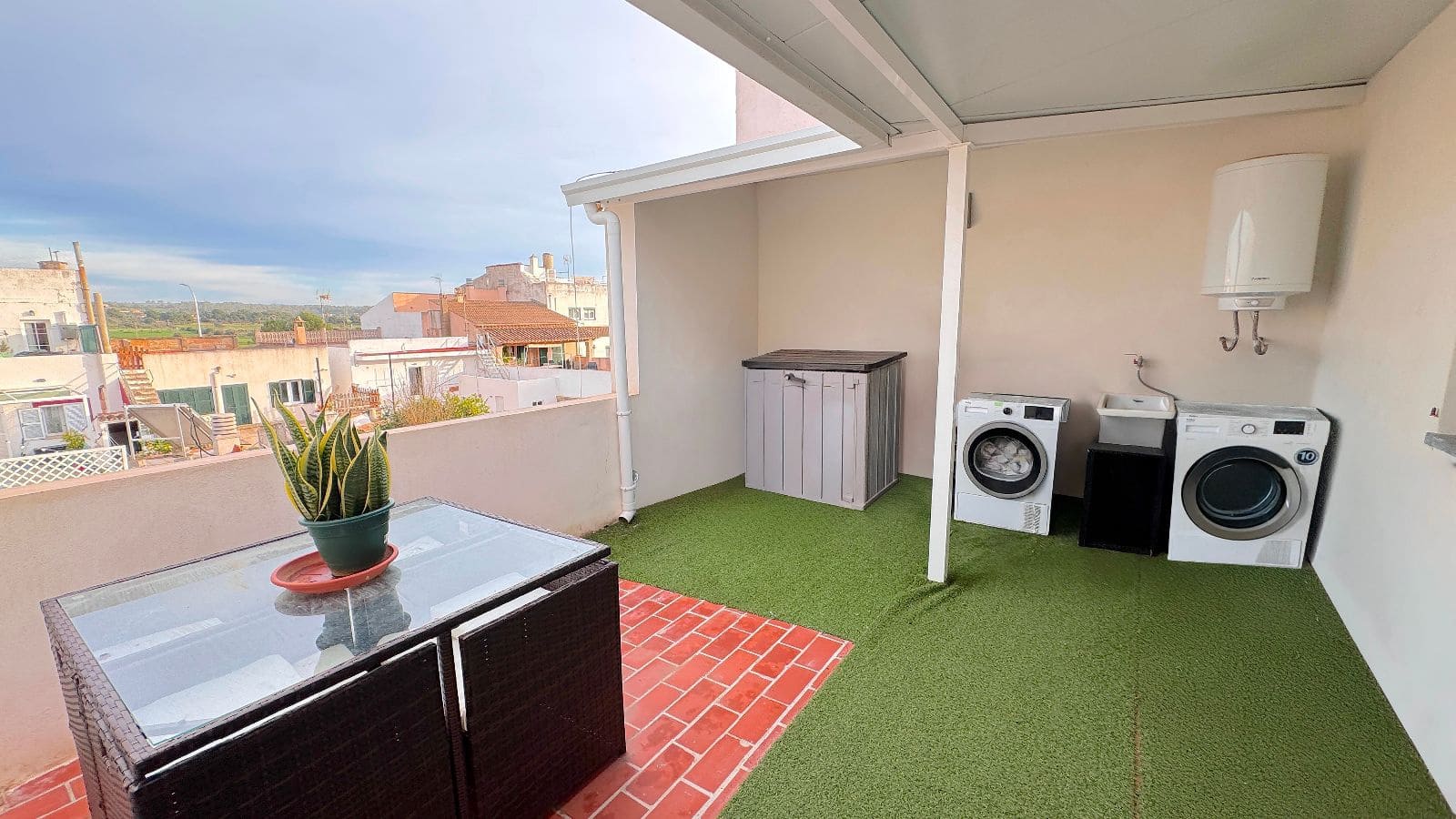 2 bedroom Penthouse for sale in Palma de Mallorca - € 359,000 (Ref: 9547129)