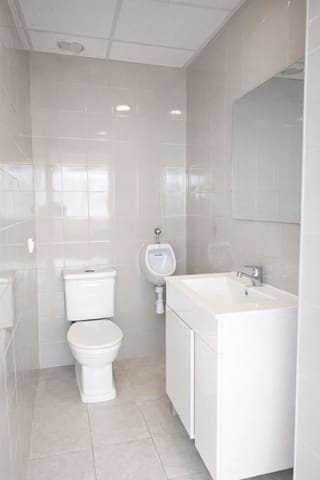 Commerciale da affittare in La Indoteria (Urba), Palma de Mallorca con garage - 1.800 € (Rif: 9552313)