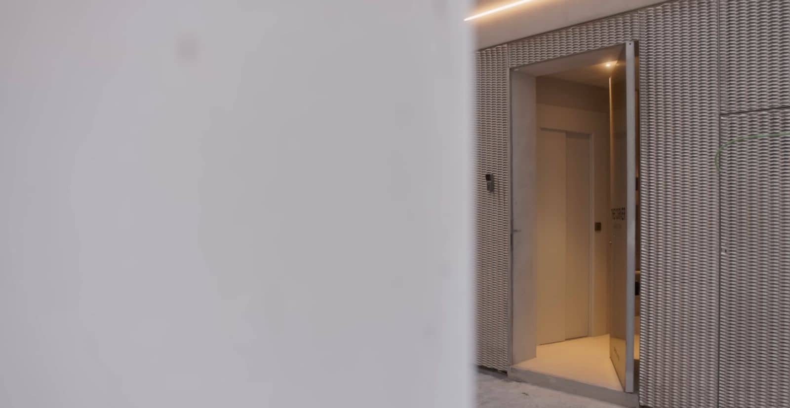 2 quarto Casa em Banda para venda em Puerto de Alcudia com garagem - 890 000 € (Ref: 9553147)