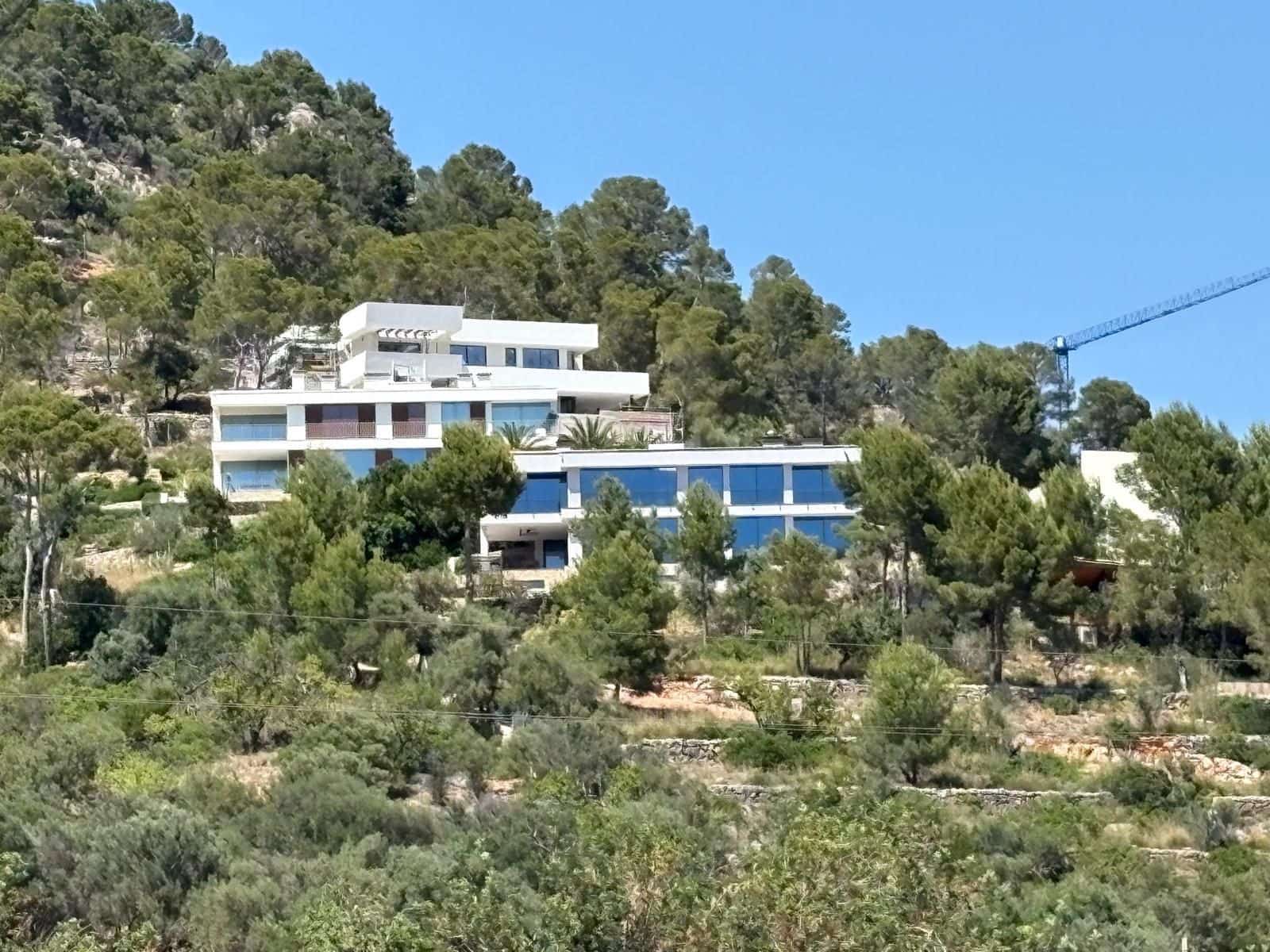 4 bedroom Townhouse for sale in Bunyola with pool garage - € 6,850,000 (Ref: 9556273)