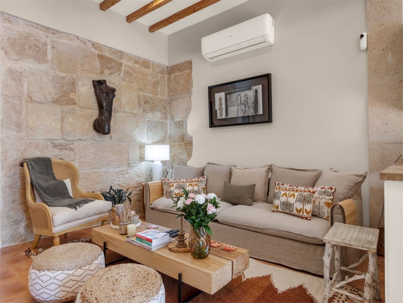 2 bedroom Flat for sale in Palma de Mallorca - € 799,000 (Ref: 9597143)