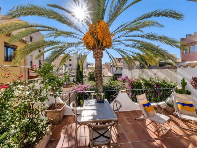2 bedroom Flat for sale in Santa Catalina, Palma de Mallorca - € 799,000 (Ref: 9597143)