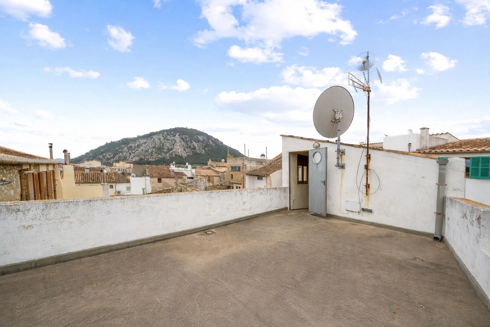 7 bedroom Townhouse for sale in Pollensa / Pollenca with garage - € 1,700,000 (Ref: 9688478)