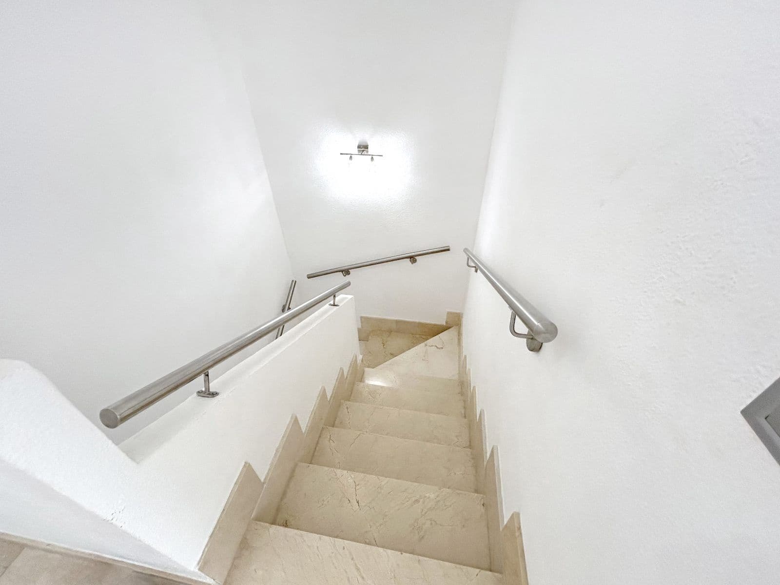 2 makuuhuone Asunto myytävänä paikassa El Toro / Port Adriano mukana uima-altaan 
autotalli - 825 000 € (Ref: 9694062)